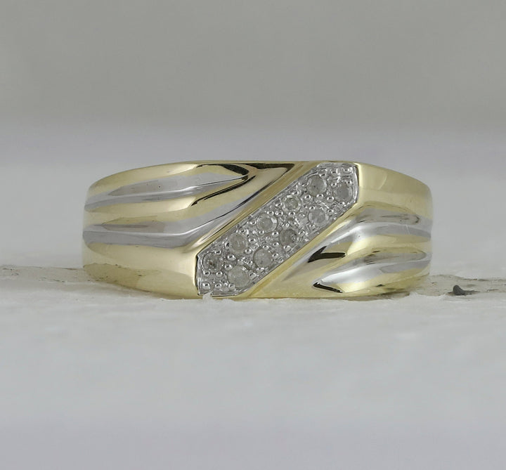 10kt Yellow Gold Mens Round Diamond Band Ring 1/10 Cttw 10 Daisy Joyeria