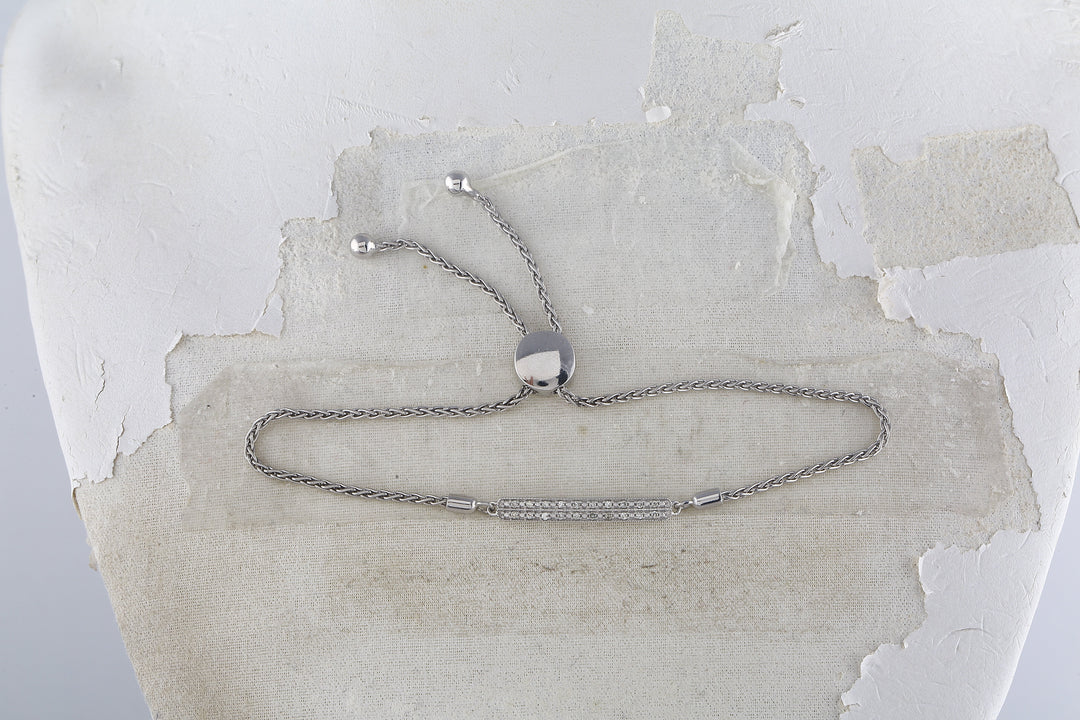 Sterling Silver Womens Round Diamond-accented Bar Bolo Adjustable Bracelet 1/10 Cttw Daisy Joyeria