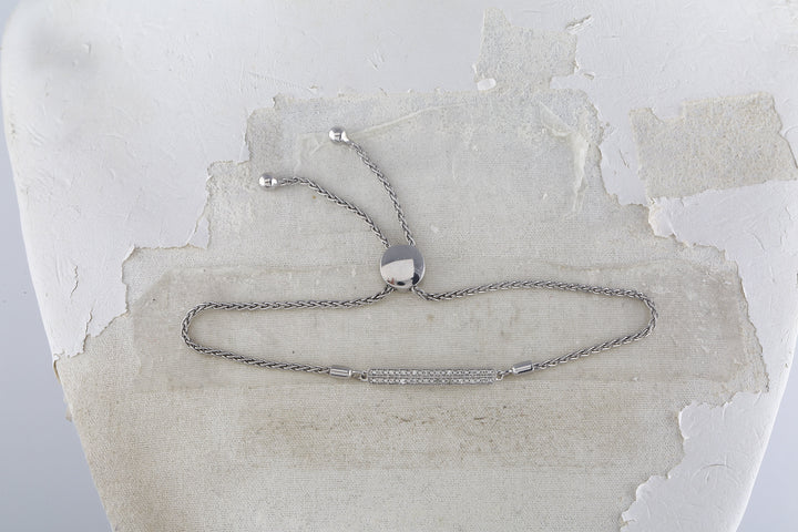 Sterling Silver Womens Round Diamond-accented Bar Bolo Adjustable Bracelet 1/10 Cttw Daisy Joyeria