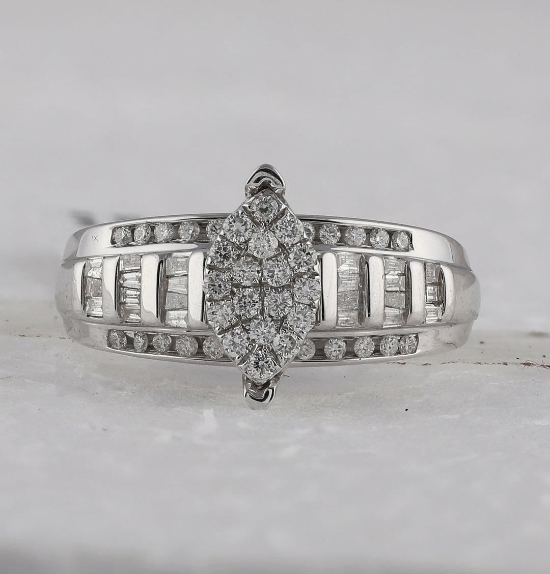 Sterling Silver Womens Round Diamond Oval Cluster Bridal Wedding Engagement Ring 1/2 Cttw 7 Daisy Joyeria