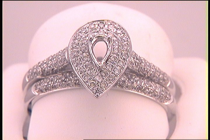 1/2CTW-DIA SEMI-MOUNT BRIDAL SET 7 Daisy Joyeria