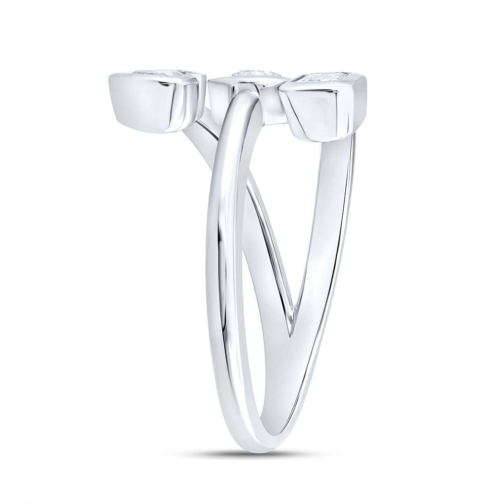 5/8CTW-NAT DIA I1 IJ 1/4CT-CHT, 1/5CT-CEM, 1/4CT-CRD FASHION HEART RING Daisy Joyeria